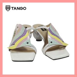 TANGO รองเท้าแฟชั่นสตรีรุ่น MAGGIE-B รองเท้าตัดต่อรูปปลา ส้นมุกกลมสูง 2 นิ้ว ผลิตจากหนังงูแท้และหนังกากเพชร