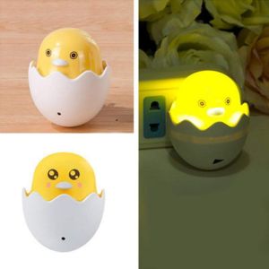 Đèn ngủ Đèn led trang chí phòng ngủ dễ thương cảm ứng tự động bật sáng khi trời tối tiết kiệm điện năng