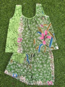 ชุดคอกระเช้าเด็กเข้าชุด