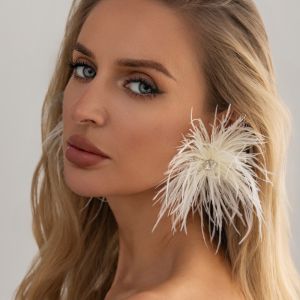 ROIO Charm Feather Earrings Creative Geometric Inlaied Rhinestone Stud Earrings Cute Colorful Crystal Dangle Earring Beach