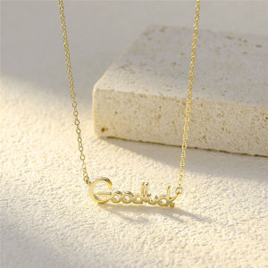 【Bosuer💛COD】Kalung Wanita Keberuntungan Keberuntungan Huruf Desain Niche Sederhana Temperamen Rantai Klavikula Aksesoris Perhiasan fashion hadiah ulang tahun Impor Berkualitas Tinggi