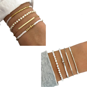 สร้อยข้อมือลูกปัดทำด้วยมือ4ชิ้นสร้อยข้อมือยางยืดสร้อยข้อมือสไตล์ชายหาดหลากสีเหมาะสำหรับสวมใส่ในชีวิตประจำวันและงานปาร์ตี้
