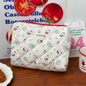 URBAG เฮลโลคิตตี้ กระเป๋าเครื่องสำอางแต่งหน้า จุได้มาก ผ้าฝ้ายควิลท์ กระเป๋าใส่เครื่องเขียน  มัลติฟังก์ชั่ กระเป๋าเครื่องอาบน้ำ การเดินทางการเดินทาง