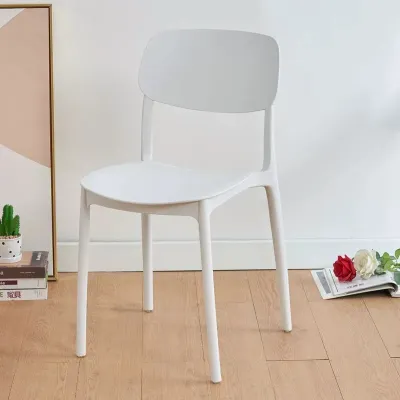 Nordic Candy Chair High Quality PP Plastic Kerusi Makan Home Dining Study Chair Durable Lightweight Backrest Chair