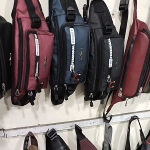 Tas Selempang Multifungsi Terbaru: Desain Modern & Praktis