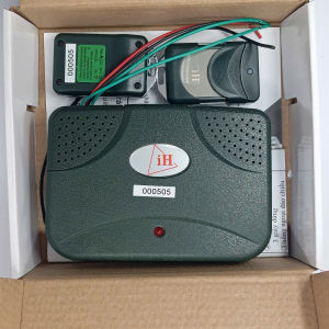 Điều khiển cửa cuốn YH 8 mã gạt 433 mhz tay chống nước