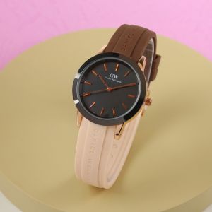 JAM TANGAN WANITA DEWASA TERLARIS BANYAK PILIHAN WARNANYA COCOK SEGALA ACARA ST4536