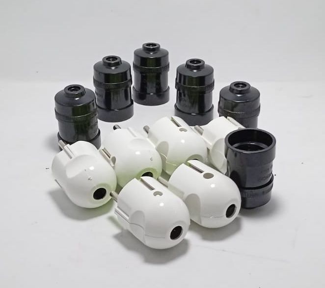 Fitting Lampu Gantung 6 Pcs + 6 Pcs Steker Bulat Murah