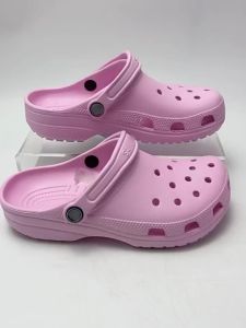 Crocs Croc shoes for men and women classic celebrity style summer non-slip breathable outdoor closed-toe sandals