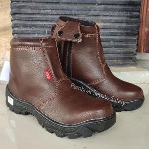 Sepatu Safety Resleting Terbaru Ujung Besi Sepatu Touring Hiking Kantor Pabrik Proyek Kualitas Mahal Resleting Semi Boot sepatu safety resleting sepatu safety kulit buatan sepatu hiking seaptu safety sepatu kerja
