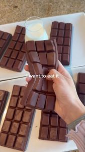 Delicious Looking Chocolate Squishy Slow Rise Slow Rebound Soft Stress Relief Hand Toy