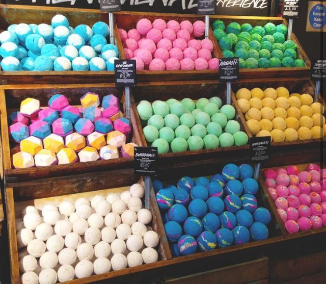 Cheap lush shop bath bombs