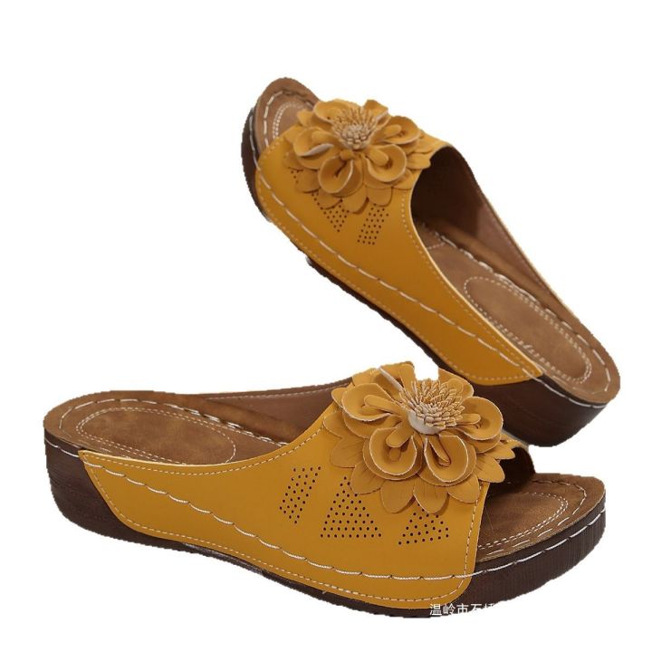 Free%20Shipping%20Plus%20size%2036-45%20thick-soled%20hollow-out%20women's%20floral%20wedge%20beach%20sandals%20-%20Image%205