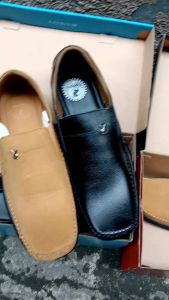 Sepatu Kulit COD Pria: Desain Modern & Cocok untuk Acara Santai
