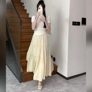 AMMIN กระโปรงเอวสูงยืดได้สำหรับผู้หญิงกระโปรงสีทึบต่อกันกระโปรงทรงเอแนววินเทจสไตล์เกาหลีสำหรับใส่ในฤดูร้อน2024กระโปรงสวยหรูรอยจีบ