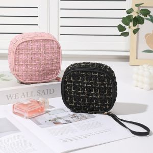 Portable Cosmetic Bag Makeup Pouch Lipstick Bag Portable Travel  Organizer