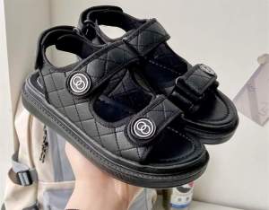 Dép Sandal Bé Gái Siêu NhẹDép Quai Hậu Công Chúa Đế Độn Tăng Chiều Cao Cao Cấp [ sz 24-37]