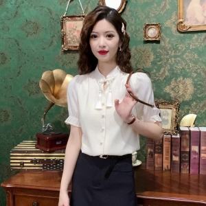 AMMIN เสื้อเบลาส์เสื้อแขนสั้นมีปกพร็อพเสื้อชีฟองหญิงกระดุมแถวเดียวสีทึบเรียบง่ายเสื้อเบลาส์หรูหราขนาด2024สดใสขนาดเล็กฤดูร้อน