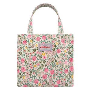Cath Kidston S Bookbag กระเป๋าอเนกประสงค์ขนาดเล็ก Small Size Open Top Handled Handbag Lunch Bag Water Resistant Oilcloth Tote ลายดอกไม้(Hedge Rose สีครีม/ Summer Floral สีฟ้า/ Pembridge Ditsy สีเหลือง)