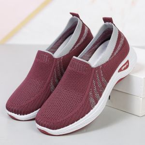 Women Korean Fashion Breathable Slip On Jogging Shoes Sneakers Lightweight Low Cut Flat Casual Black Rubber Shoes For Women On Sale