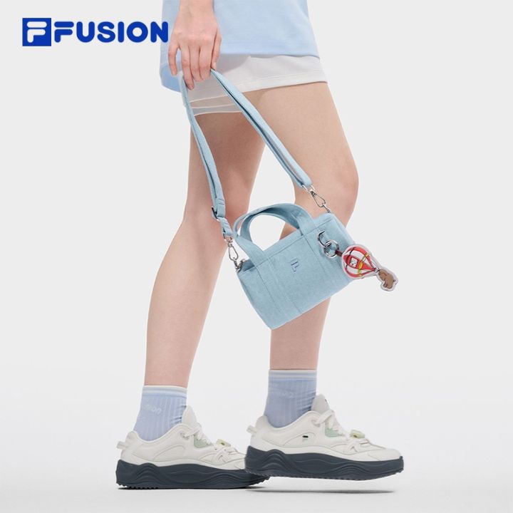 FILA%20FUSION%20INLINE%20FILA%20FUSION%20WORKWEAR%20%20Women%20Crossbody%20Bag%20(Blue%20/%20White)%20-%20Image%205