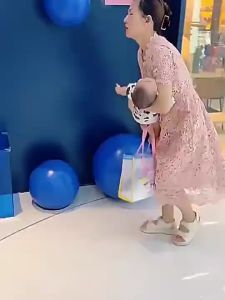 Baby Wrap Carrier Stretchable Newborn Wrap Carrier Comfortable Breathable Multifunctional Sling Bag