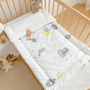 Phim hoạt hình tinh khiết bông sơ sinh nệm lót giường cũi Giường gấp cho bé sơ sinh đệm có thể giặt Nam Nữ thảm ngủ trưa 63*110cm