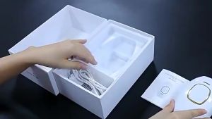 Máy triệt lông mini công nghệ IPL 5 cấp độ hỗ trợ loại bỏ lông hiệu quả và an toàn tại nhà
