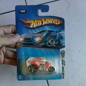 Diecast Hot Wheels Cool One