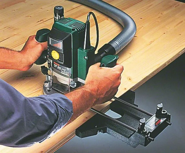 Bosch%20RA1054%20Precision%20Parallel%20Guide%20for%20Router%20with%20Fine%20Adjustment%20Bosch%20Accessories%20Regico%20Hardware%20-%20Image%203