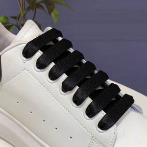 สำหรับ McQueen McQueen เชือกเชือกผูกรองเท้าของแท้รองเท้าสีขาวแบนชายหญิงสีขาวรุ้งไล่ระดับสีกว้าง