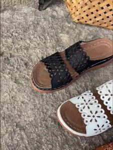 New Summer Hollow Fashion Thick-Soled Non-Slip Breathable Lightweight WomenS Sandals Large Size Outdoor Slippers