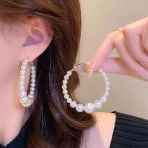 Fashionable Ring Gift 法式轻奢复古珍珠几何耳环气质耳钉小众高级感夸张时尚耳饰批发女