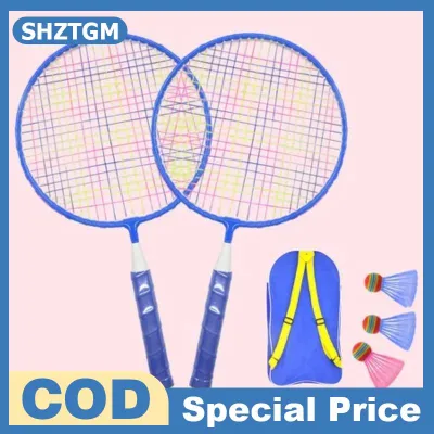 SHZTGM ไม้แบดมินตันเด็กชุด2ชิ้นพร้อมลูกบอล3ลูกกันลื่นที่จับนุ่มแบบพกพาสำหรับผู้เริ่มต้นฝึกซ้อมกิจกรรมชายหาดกลางแจ้ง