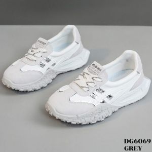 Sepatu Sneakers Wanita Korean Kekinian  DG6069