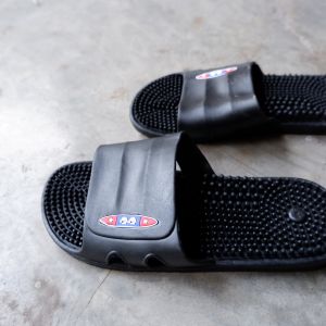 SandSo - Q25 Polos Sandal Pria Laki Karet Rubber Sendal Slipper Kesehatan Rematik Pijat Anti Licin