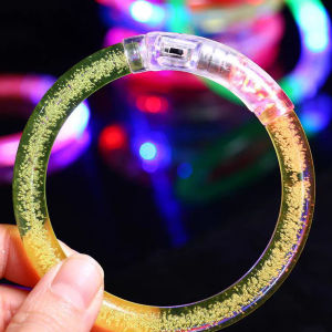 [PROMO] Mainan Gelang Lampu Nyala LED Lampu Glow In The Dark Warna Warni Dengan Baterai untuk Konser Pesta / Ulang Tahun Ultah Bercahaya Dalam Gelap