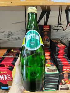 Hỏa tốc HCM Nước khoáng thiên nhiên chai thủy tinh có ga Perrier Pháp 750ml