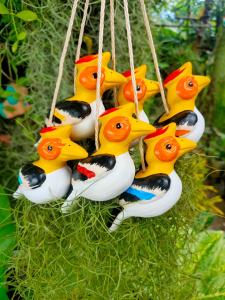 ตุ๊กตาเคราฤาษี ตุ๊กตาเคราฤาษี คละสี(เลือกแบบได้) จำนวน 1 ชิ้น พร้อมเชือก ไม่มีต้นไม้