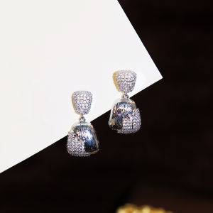 SEQUITO High Quality Ladies Ear Decoration Gold Plated Brilliant AAA CZ Zirconia Bell Shape Pendant Drop Earrings for Banquet SE1079