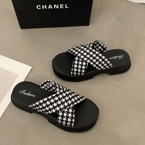 Psion สินค้าเข้าใหม่ รองแตะแฟชั่นสำหรับสาวๆ รุ่นนี้ทรงสวย ใส่ได้ทุดโอกาส ดีไซน์งานสายคาด เรียบหรู ดูแพงสุดๆ ราคาคุ้มมาก สั่งเล๊ย