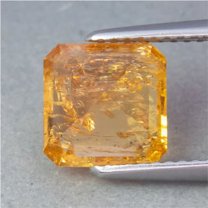 อัญมณีธรรมชาติทรงแปดเหลี่ยมโทแพซอิมพีเรียลน้ำหนัก 3.30 กะรัต ไม่ผ่านความร้อน จากบราซิล