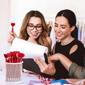 MMLUCK Viết một cách trơn tru Bút bi ngày Valentine Trái tim tình yêu Nhanh khô Bút gel trung tính Đồ dùng học tập Vật dụng văn phòng phẩm Bút ký tên Văn phòng