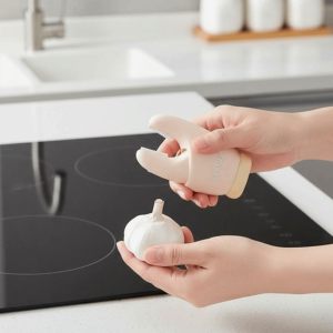 FOUNDTWO Stainless Steel Scraper Crab Claw Garlic Peeler Not Dirty Hands Quick Garlic Stripper Garlic Clip ic Garlic Tweezer Ginger