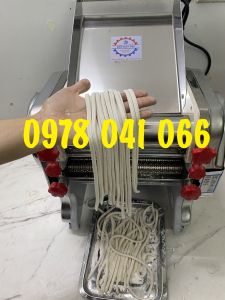 Máy cán bột cắt bột làm mì bánh canh chạy điện inox sợi 3-9mm lô cán 22cm - Bảo hành 12 tháng