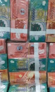 Giấy Vàng mã ( 1 lốc 20 xấp nhỏ )