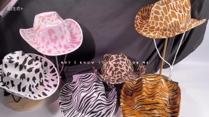 หมวกคาวบอยคลาสสิกกับสายนาฬิกาปรับได้นุ่มสบายปาร์ตี้กลางแจ้งเครื่องแต่งกายงานอีเวนท์