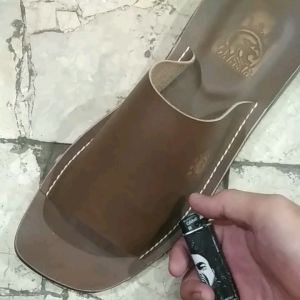 Sandal pria full kulit asli.Delcosta Dc01.alas dilapisi kulit