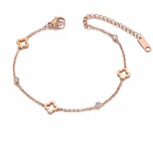 PerhiasanGelang Wanita Harian  Titanium  mode bunga  clover bunga bolong  perhiasan Anti Karat  Terlaris Korean style Elegan Harian