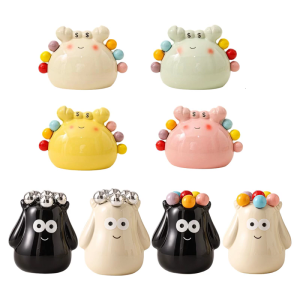 ชุดส้อมพร้อมที่ส้อมขนมหวานสแตนเลสผู้ถือเซรามิกและโถเก็บของเคาน์เตอร์ห้องครัวที่จัดระเบียบ